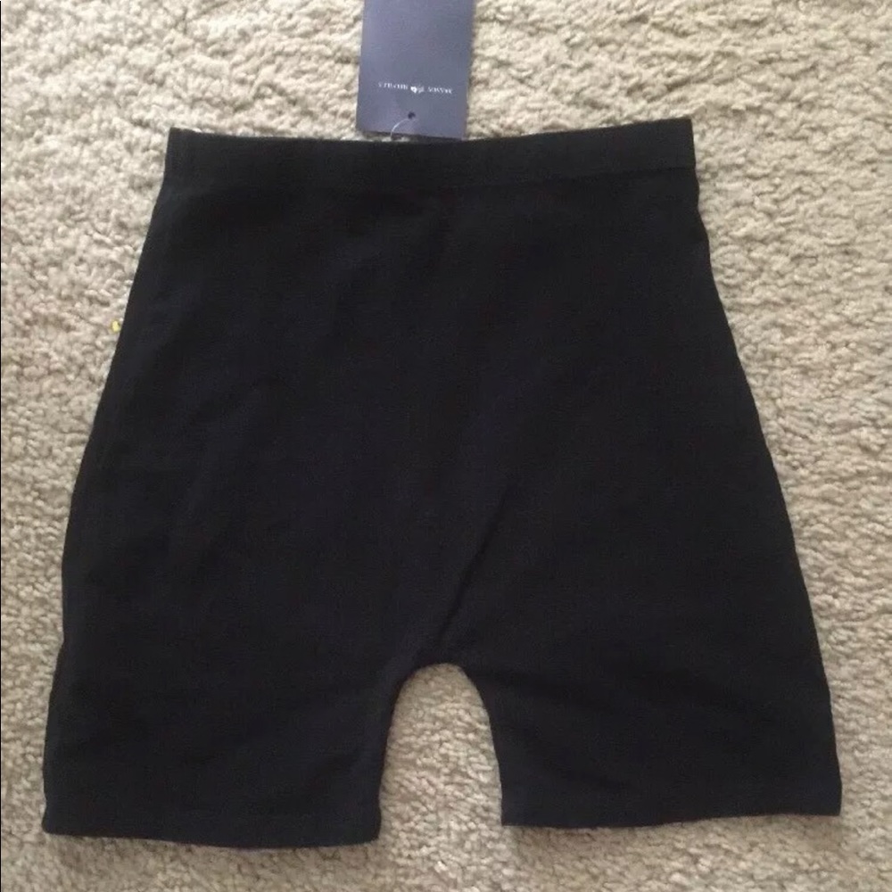 Brandy Melville black griffin shorts - Picture 5 of 5